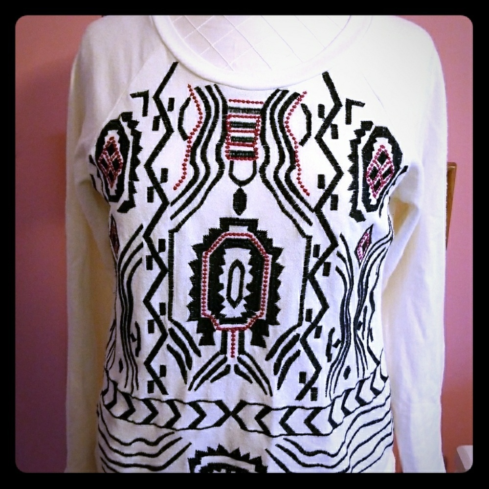 Lovely White Embroidered Long-Sleeved Sweater